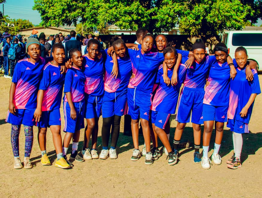 MFM Academy — Football team posing in their kit